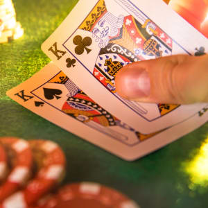 Kādi ir populārākie pokera veidi?